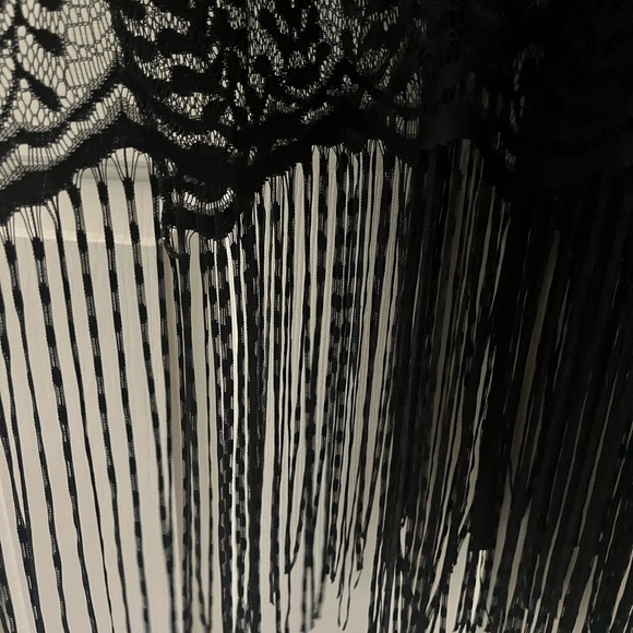 Black Ivy Lace Fringe Designated Arm Kaftan One Size - Picture 4 of 5